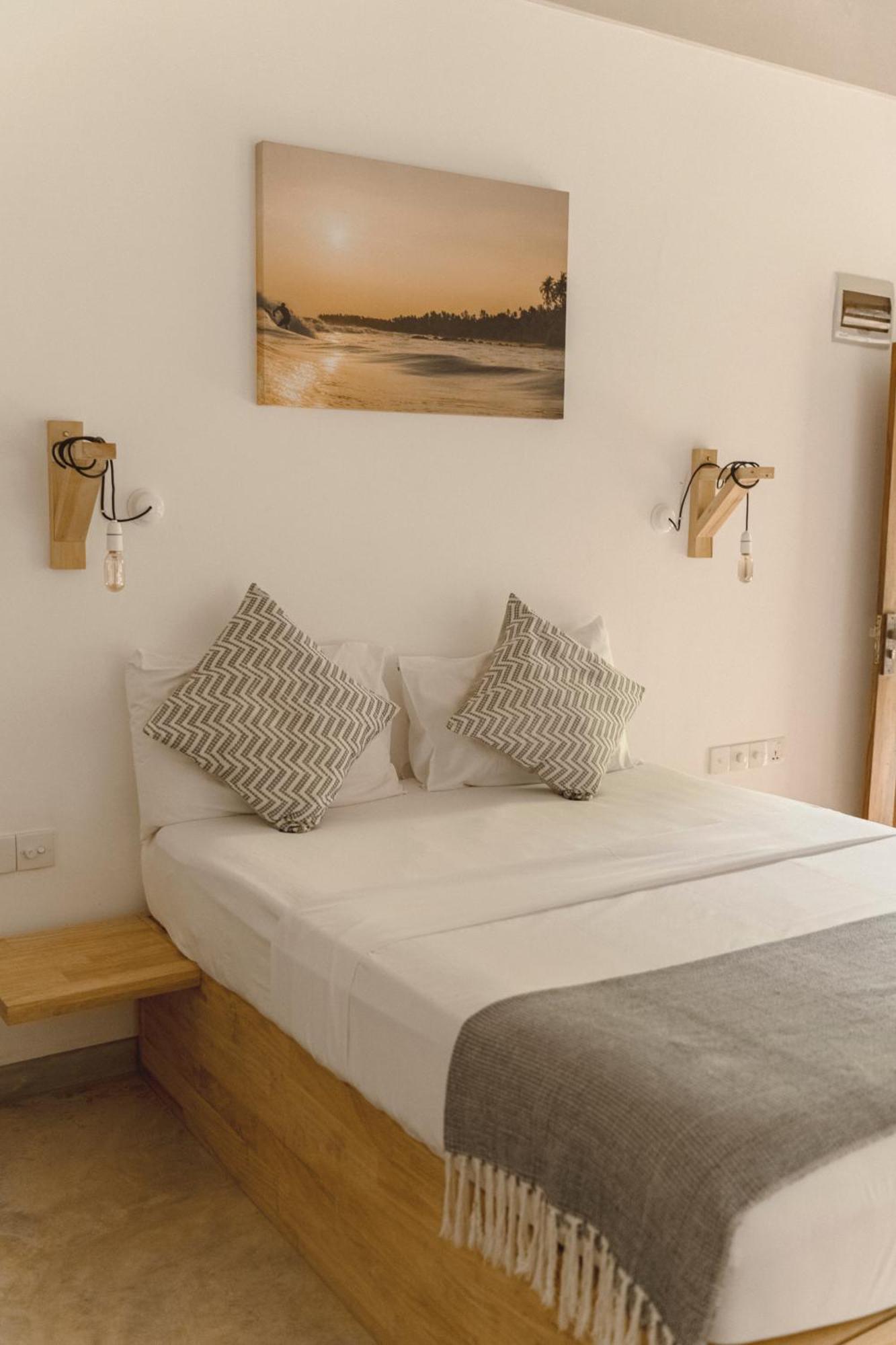 Taboo Hotell Dikwella Exteriör bild