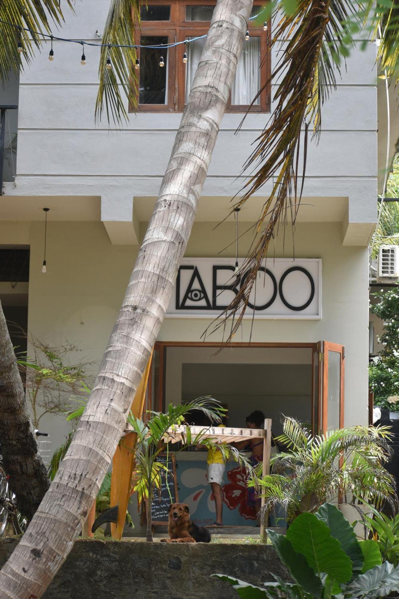 Taboo Hotell Dikwella Exteriör bild